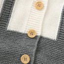 Macacão em Tricot com Gola e Botões