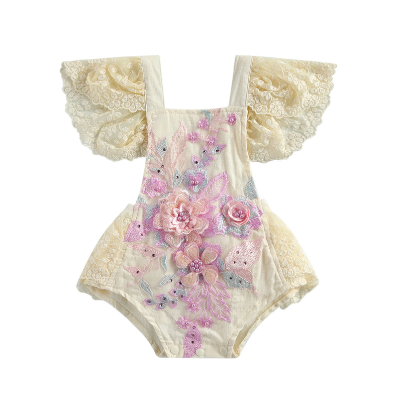 Macacão de Crochê com Renda e Bordado Floral