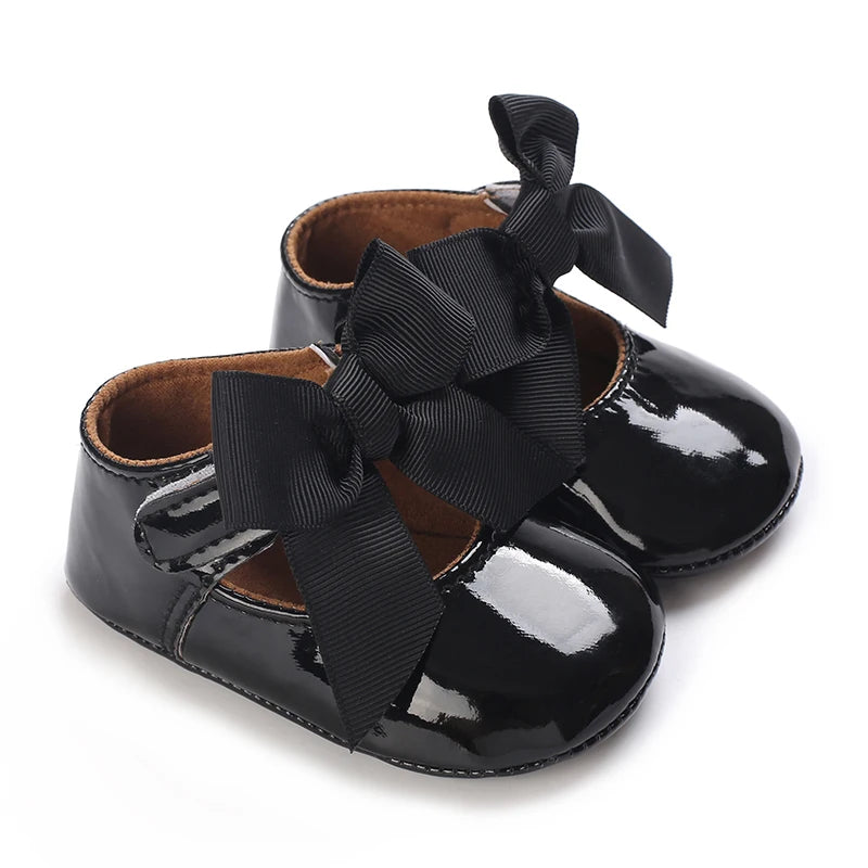 Sapatos em Couro Pretinho Nada Básico