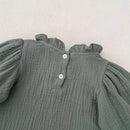 Conjunto Blusa Manga Longa e Jardineira