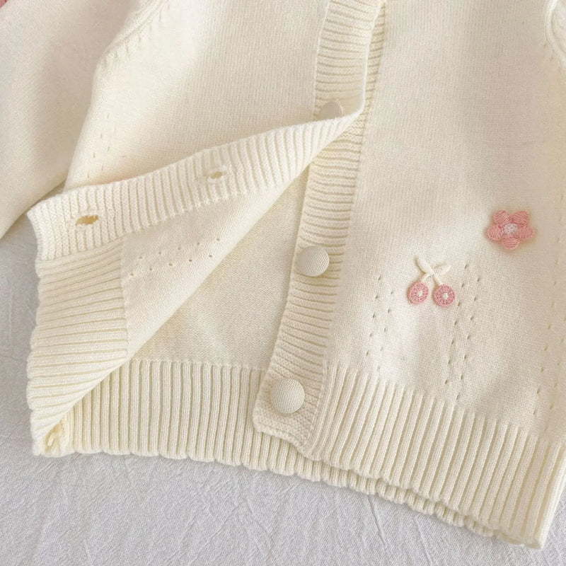 Casaco Cardigan em Tricot Detalhes em Bordado