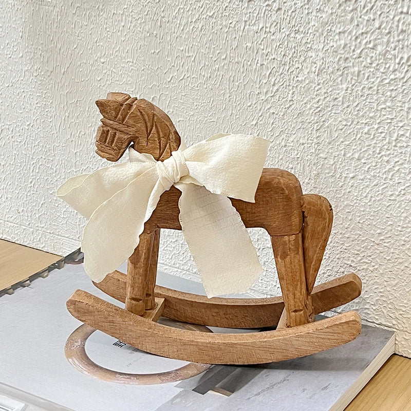 Enfeite de Cavalo de Madeira