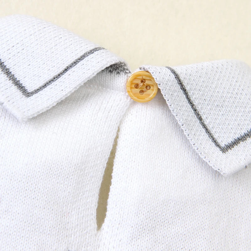 Macacão Curto em Tricot Listrado