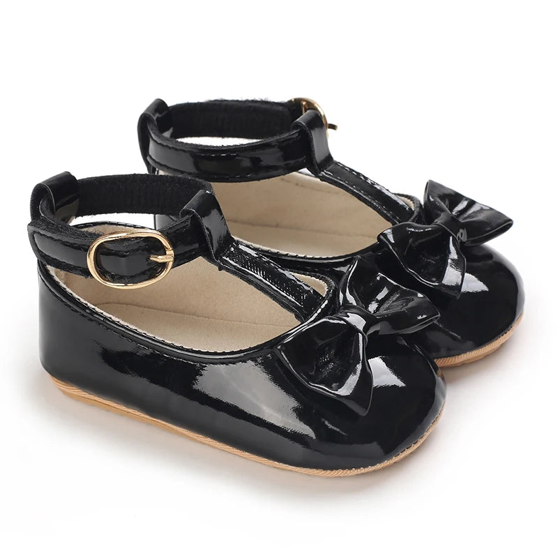 Sapatos em Couro Pretinho Nada Básico