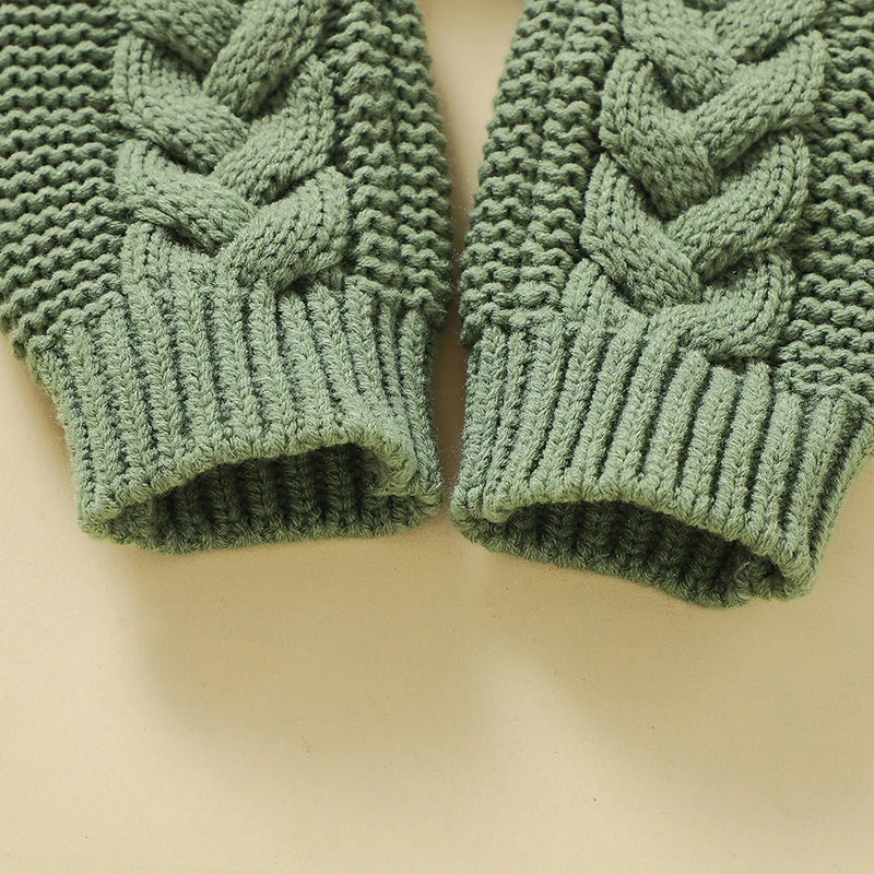 Macacão com Capuz em Tricot