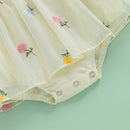 Macacão Curto Floral com Faixa - 2pçs