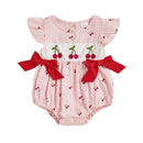 Macacão Curto Detalhes em Bordado Cereja