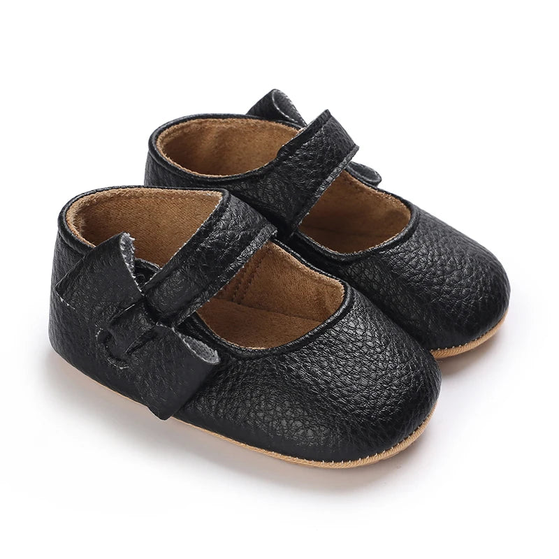 Sapatos em Couro Pretinho Nada Básico