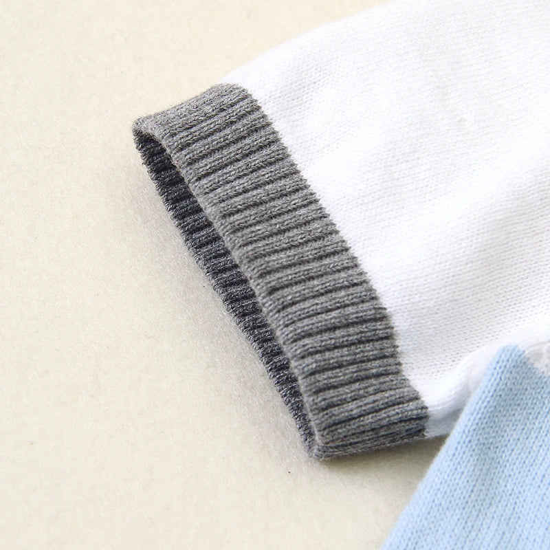 Macacão Curto em Tricot Listrado