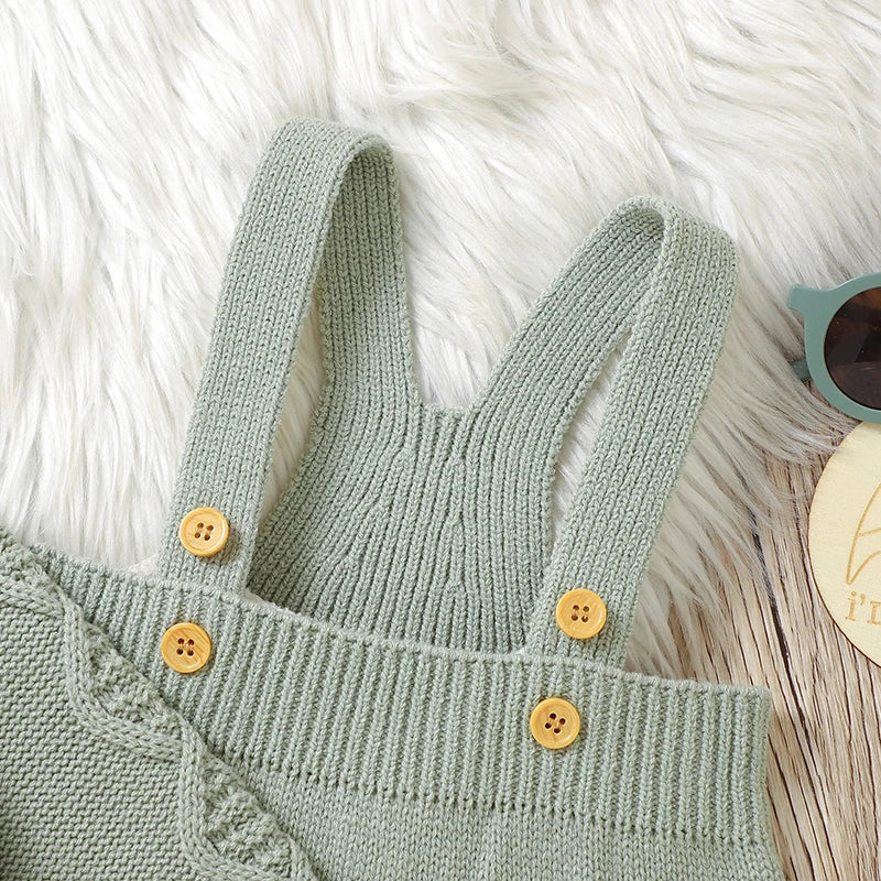 Conjunto Casaco Cardigan e Macacão Salopete em Tricot - 2pçs