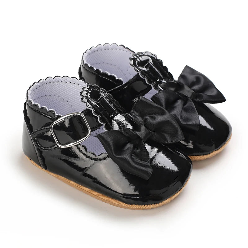 Sapatos em Couro Pretinho Nada Básico