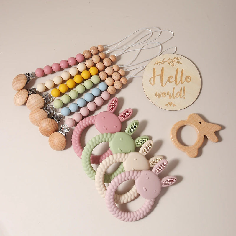 Conjunto Sensorial Mordedor, Chocalho e Prendedor de Chupeta